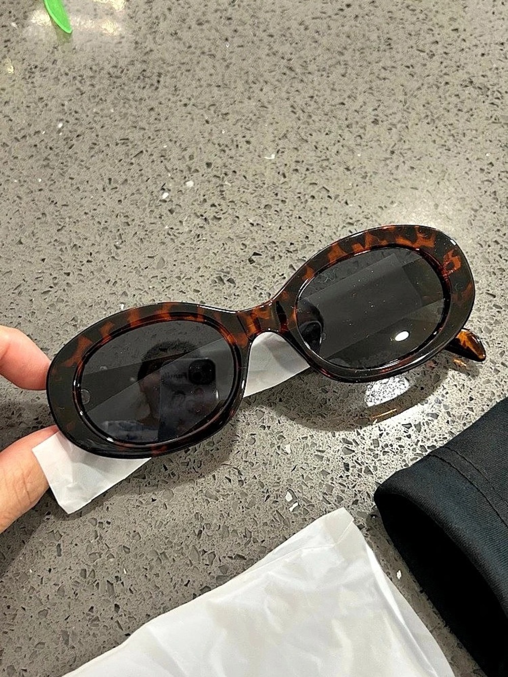 Oval Sunglasses in Acetate Brown & Black